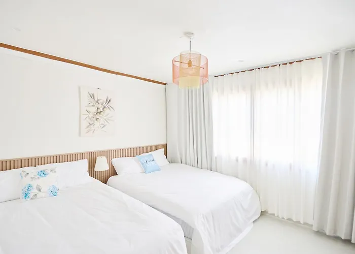 Cozy Erin Stay, Dmc 首爾