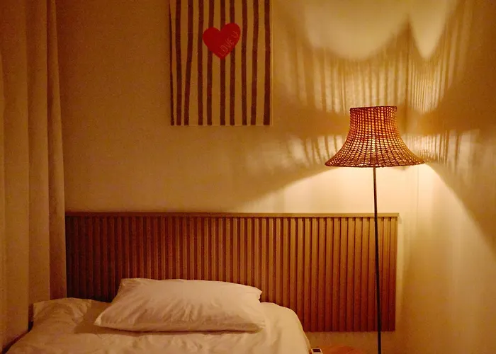 Cozy Erin Stay, Dmc 招待所 4*