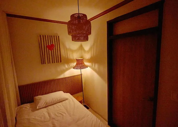 Cozy Erin Stay, Dmc 首爾