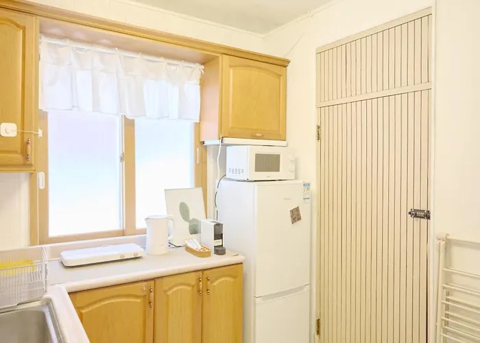 Cozy Erin Stay, Dmc 招待所